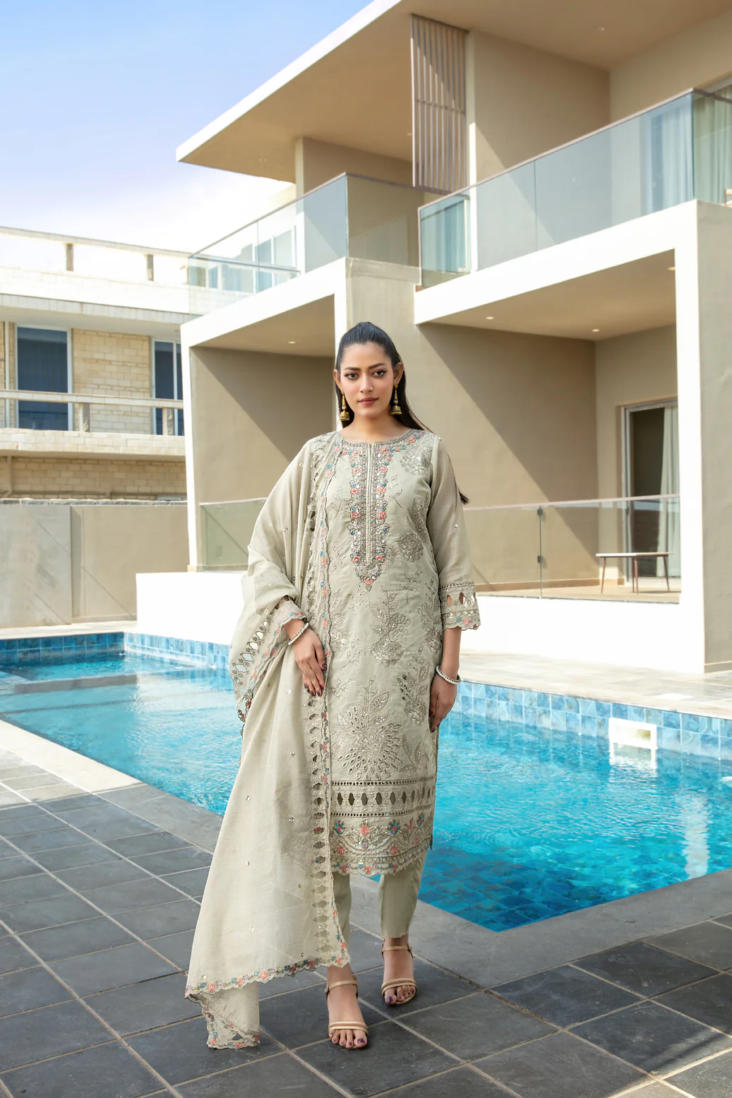 Amorena 3pcs Semi-Stitched Emb Fancy Yarn Lawn [D-5731]