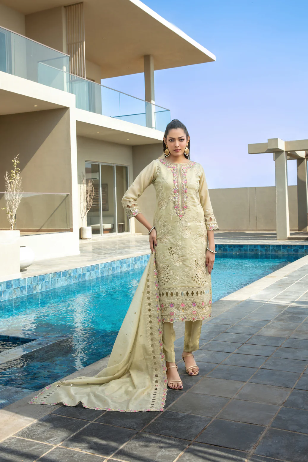 Amorena 3pcs Semi-Stitched Emb Fancy Yarn Lawn [D-5734]